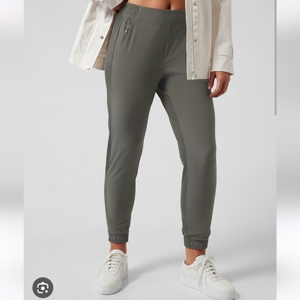NWOT Athleta Brooklyn Jogger Size 18